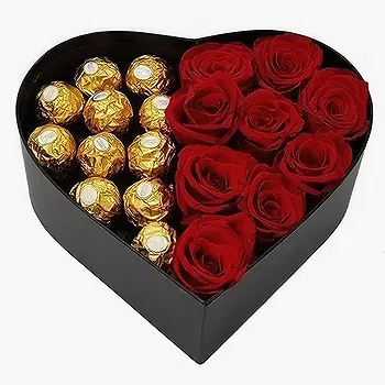 Hatem flowers  -  Heartfelt Delight Box Flower Delivery