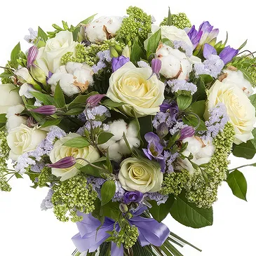 Anse-la-Raye blomster- Begravelsesbukett med hvite roser og lilla fl Blomsterarrangementer bukett