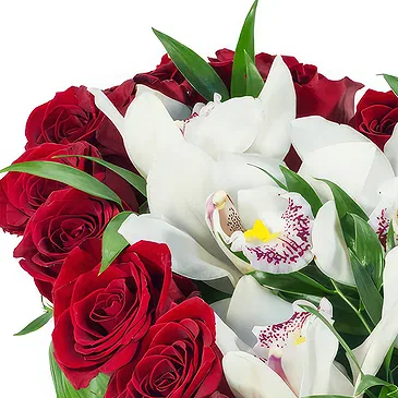 Oman flowers  -  Heart Orchids and Red Roses Flower Bouquet/Arrangement