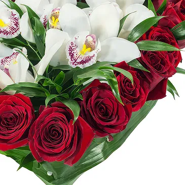 Oman flowers  -  Heart Orchids and Red Roses Flower Bouquet/Arrangement