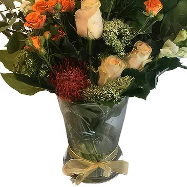 Aalst bloemen bloemist- Crèmewitte en levendige oranje bloemen Boeket/bloemstuk