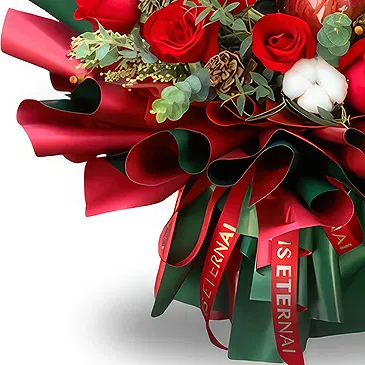 China flowers  -  Christmas Hand Bouquet with Red Roses Flower Bouquet/Arrangement