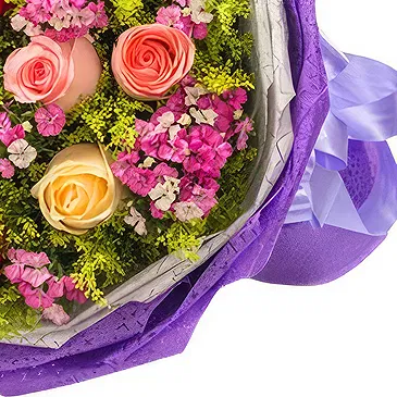China flowers  -  Vibrant Red, Pink, and Champagne Roses Flower Bouquet/Arrangement