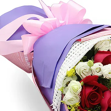China flowers  -  Stunning Red and White Roses with Baby’s Brea Flower Bouquet/Arrangement
