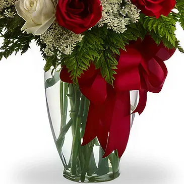 China flowers  -  Romantic Red and White Roses in a Beautiful A Flower Bouquet/Arrangement