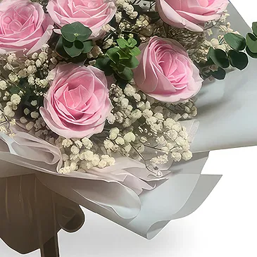 Qingdao flowers  -  Pink Roses with White Baby's Breath Bouquet Flower Bouquet/Arrangement