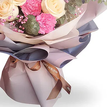 China flowers  -  Roses, Carnations, and Baby's Breath Bouquet Flower Bouquet/Arrangement