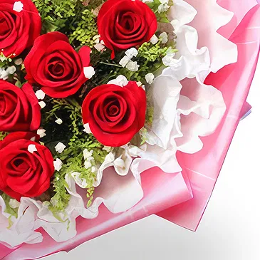 China flowers  -  Red Roses and Baby’s Breath Arrangement with  Flower Bouquet/Arrangement