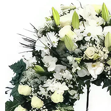 Chinda flowers  -  Farewell Crown of Roses Flower Bouquet/Arrangement