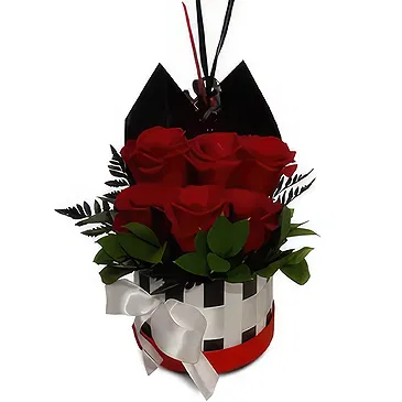 St. Maarten flowers  -  Burning Devotion Flower Bouquet/Arrangement