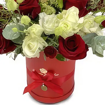 Estonia flowers  -  Flower Box Flower Bouquet/Arrangement