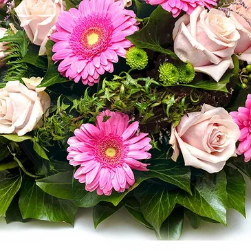 Verona blomster- Begravelsesskål med lyserøde blomster Blomst buket/Arrangement