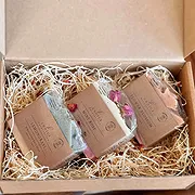 Irma online Blomsterhandler - Natursæbesæt med tre Buket