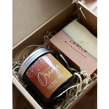 Maria Bild flowers  -  Gift Box Orange Spice Flower Delivery