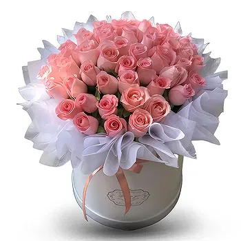 Balin You flowers  -  Timeless Pink Roses Arranged in a Chic Hatbox Flower Delivery