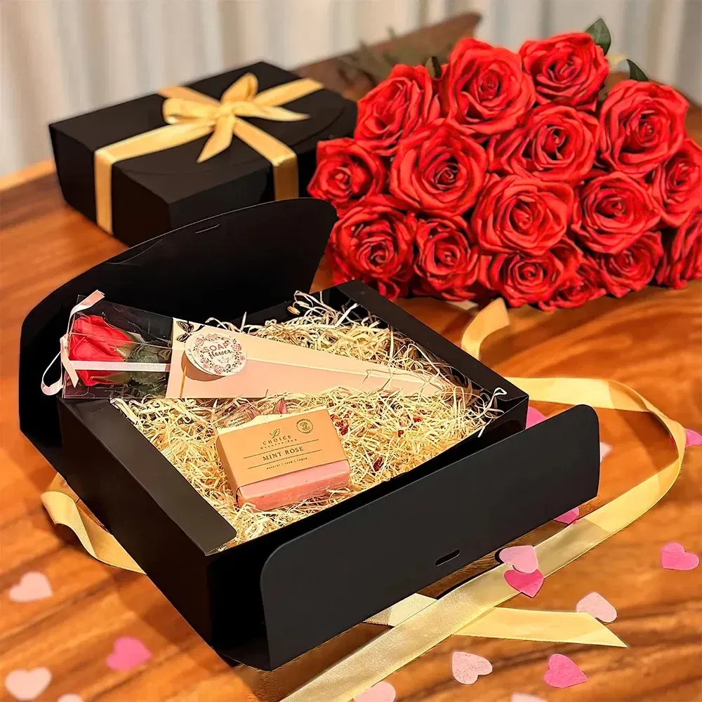 Sweden flowers  -  Timeless Romance Box: Soap and Silk