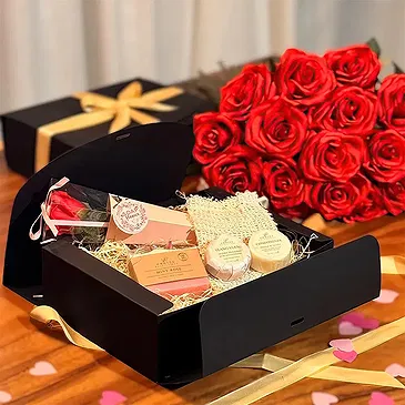 Riga-virágok- Silken Harmony Box: Spa és Silk Virágkötészeti csokor
