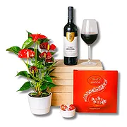 Italy online Florist - Red Hearts Bouquet
