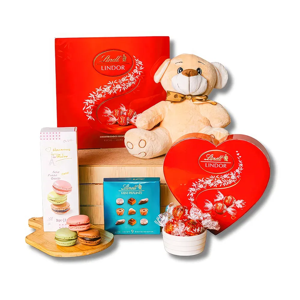 Madrid flowers  -  Darlin’: Selection of Sweet Treats and Teddy