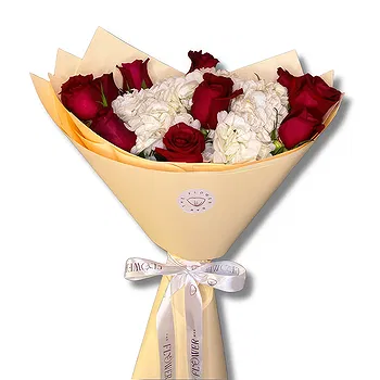 United Arab Emirates flowers  -  Elegant Hydrangea and Roses Bouquet  Flower Delivery