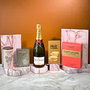 Kurenalus online Florist - Moments with Champagne Bouquet