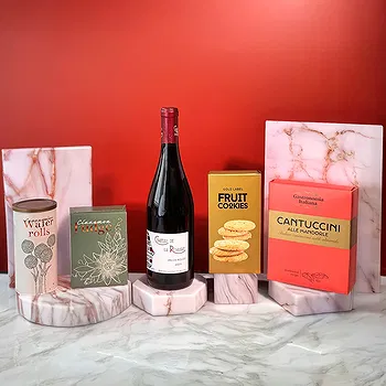 Puroniitty rože- Darilna škatla French Red & Favourites Cvet Dostava