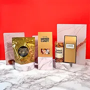 Gelves ดอกไม้ออนไลน์ - กล่องของขวัญ Deluxe Snack Moments ช่อ