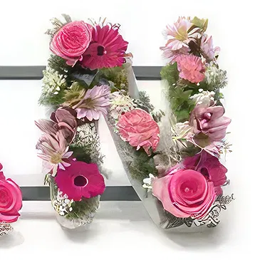 United Kingdom flowers  -  Pretty Pink Flower Bouquet/Arrangement
