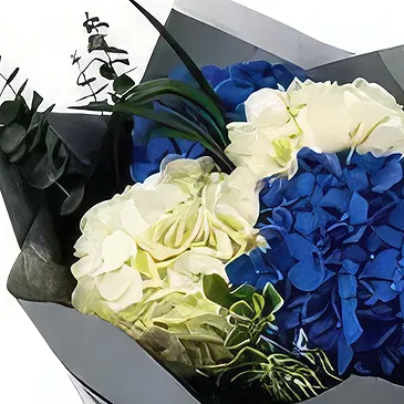 Discovery garden flowers  -  Blue Serenity Flower Bouquet/Arrangement