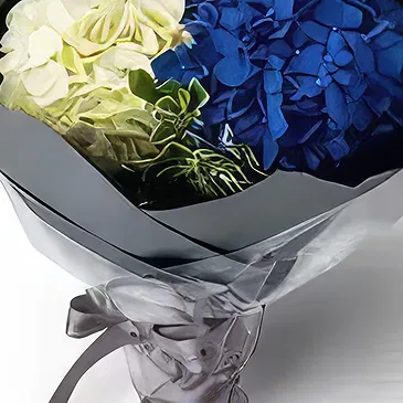 Discovery garden flowers  -  Blue Serenity Flower Bouquet/Arrangement