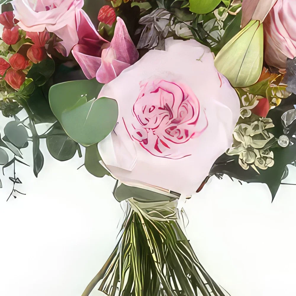 Бордо цветя- Букет цветя в нюанси на Порто розово Букет/договореност цвете