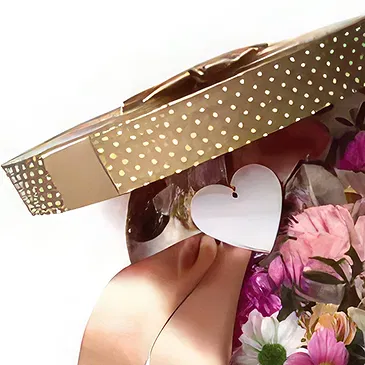 Budapest flowers  -  A LITTLE ELEGANCE - FLOWER BOX Flower Bouquet/Arrangement