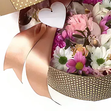 Budapest flowers  -  A LITTLE ELEGANCE - FLOWER BOX Flower Bouquet/Arrangement