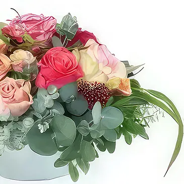 Le François flowers  -  Caracas Rose Round Floral Arrangement Flower Bouquet/Arrangement