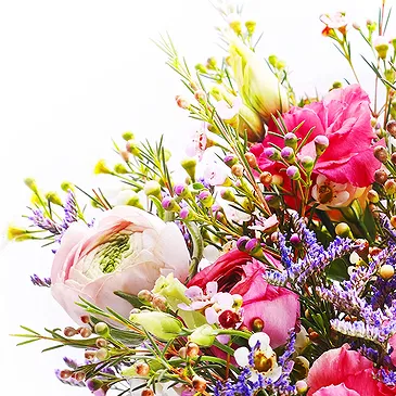 Oman flowers  -  Elegance of Love Flower Bouquet/Arrangement