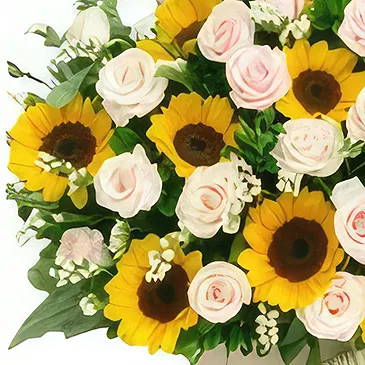 Ðông Hà flowers  -  Nature's Treasure Flower Bouquet/Arrangement