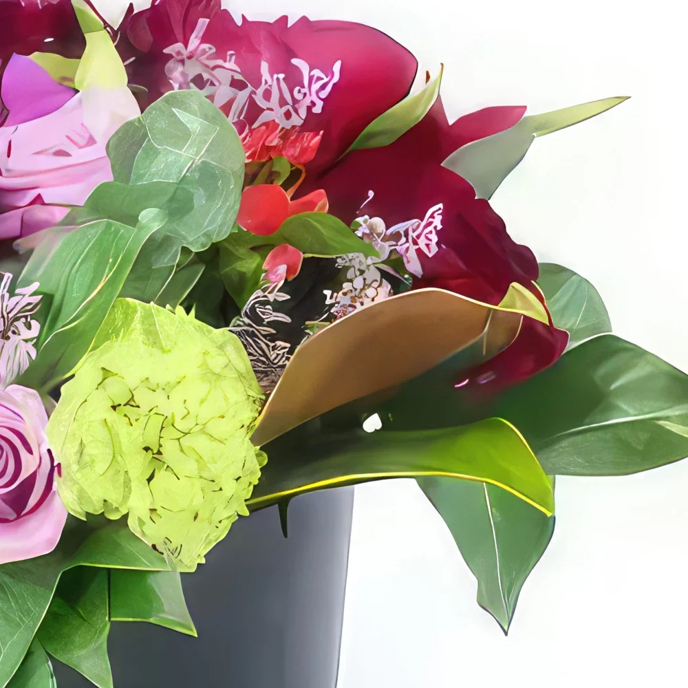 Pau-virágok- Vörös rózsa és mályva Phoenix összetétele Virágkötészeti csokor