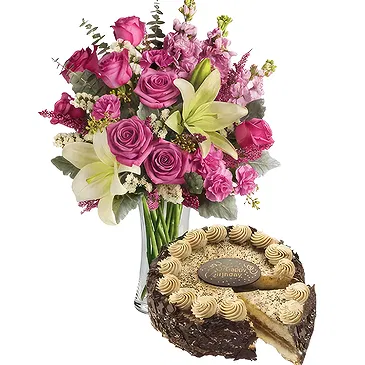 Case Lunghe flowers  -  Pink-Toned Bouquet with Cream Cake Flower Bouquet/Arrangement