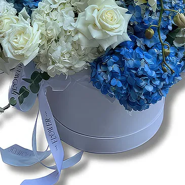 Downtown dubai flowers  -  Elegant Box Arrangement with Hydrangeas Flower Bouquet/Arrangement