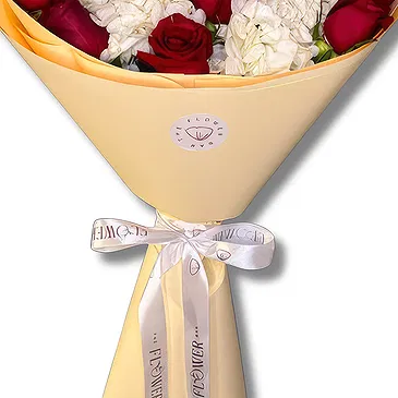 Al Shamkha flowers  -  Elegant Hydrangea and Roses Bouquet  Flower Bouquet/Arrangement