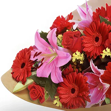 Greece flowers  -  RED TEMPTATIONS Flower Bouquet/Arrangement