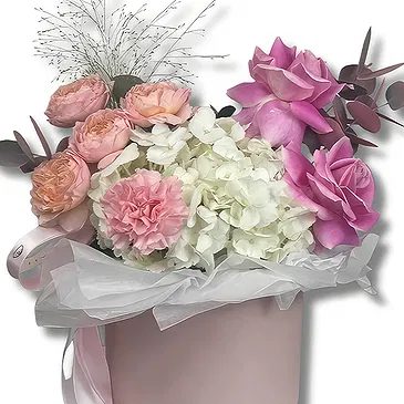 Garhoud flowers  -  Elegant Pink Roses and Spray Roses  Flower Bouquet/Arrangement