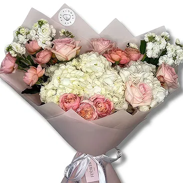 Garhoud flowers  -  Elegant Roses and Mixed Flower Bouquet Flower Bouquet/Arrangement