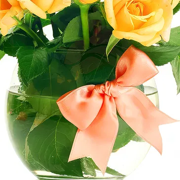 Oman flowers  -  10 Yellow Roses in Vase Flower Bouquet/Arrangement