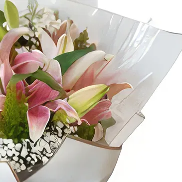 Cung Kiệm flowers  -  Gleeful Present Flower Bouquet/Arrangement