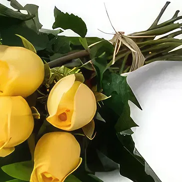 Chile flowers  -  Bouquet of 15 Yellow Roses Flower Bouquet/Arrangement
