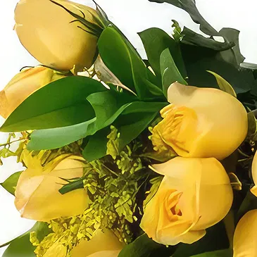 Chile flowers  -  Bouquet of 15 Yellow Roses Flower Bouquet/Arrangement