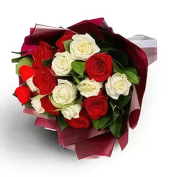 Kravino flowers  -  Infatuated to the core Flower Delivery