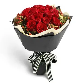 Vietnam flowers  -  Romance in Red Flower Delivery