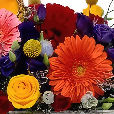 Ibiza flowers  -  Symbol Of Love Flower Bouquet/Arrangement